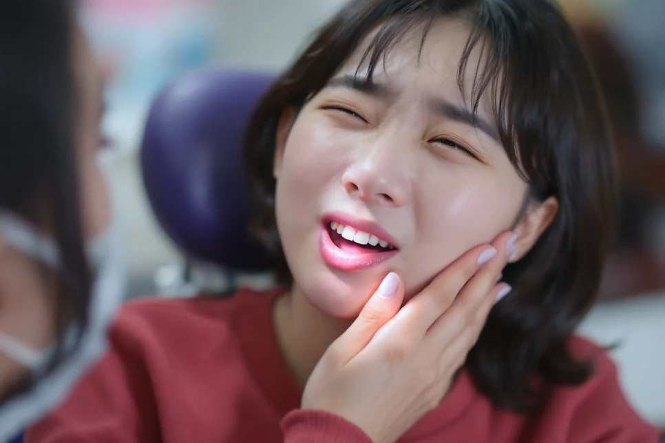 치과 치료 이후 이빨이 계속 불편한 이유 중 지속특발 #5